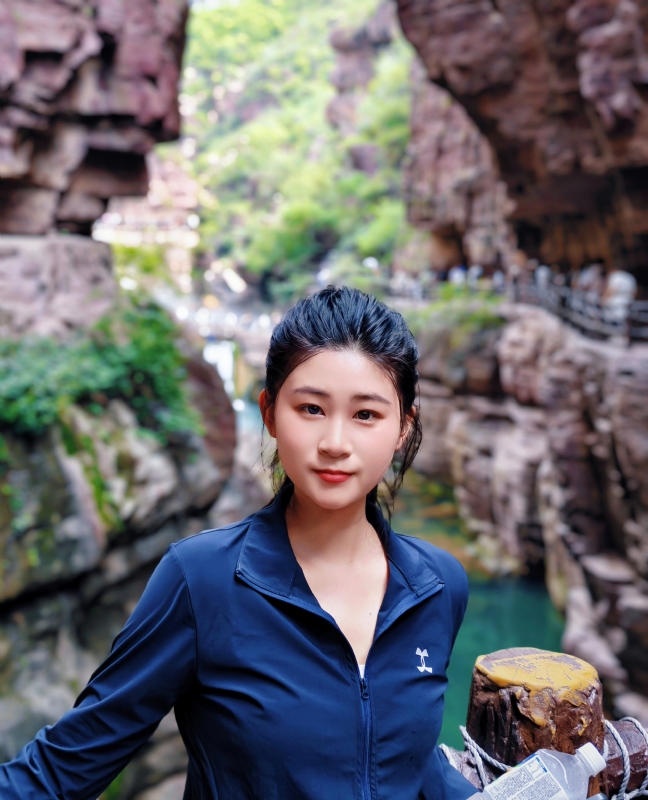 小S的第二张照片--郑州王婆说媒